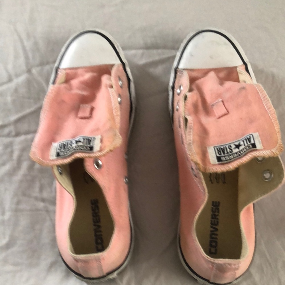 Converse Pink Canvas Sneakers Classic Low-Top Design